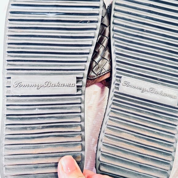 Tommy Bahama Sandals - Picture 8 of 12